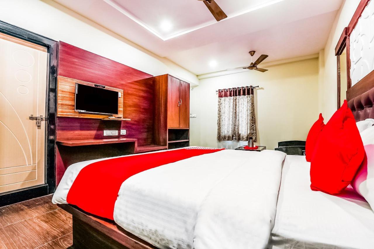Oyo 16155 Hotel Dcm Grand Vijayawāda エクステリア 写真