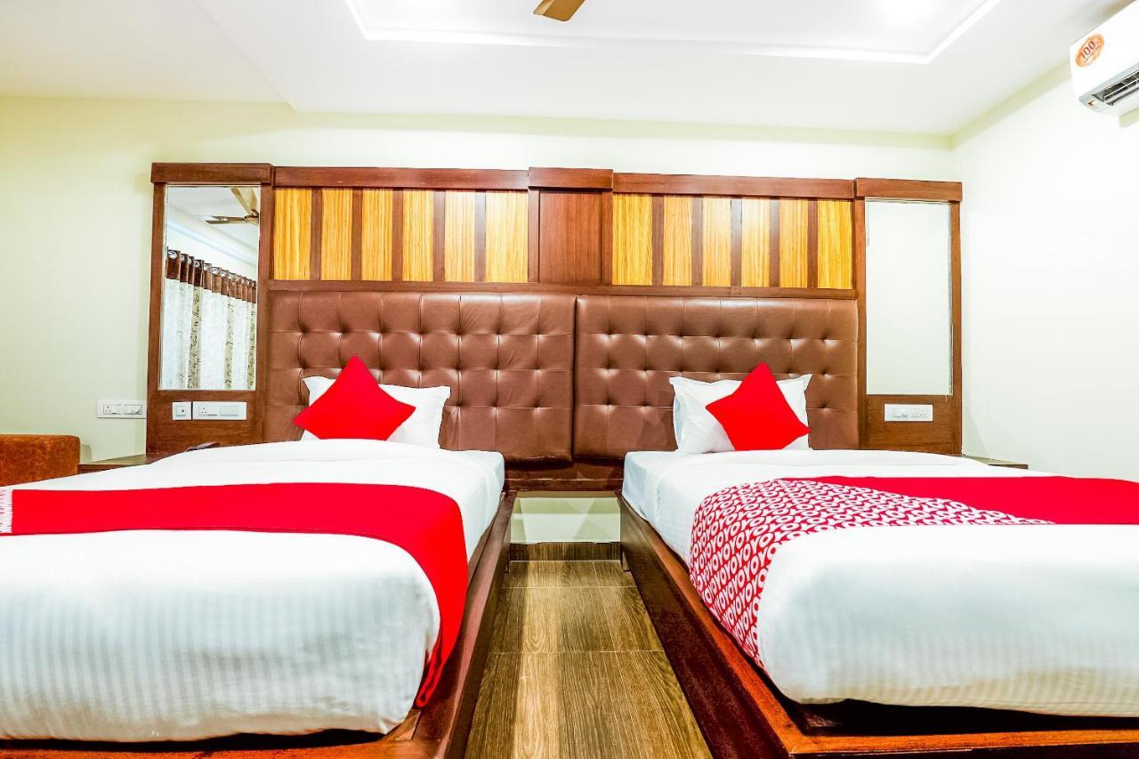 Oyo 16155 Hotel Dcm Grand Vijayawāda エクステリア 写真